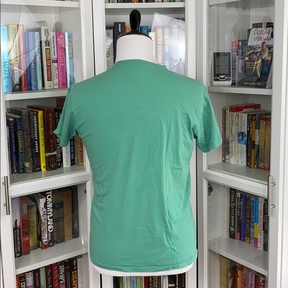 Men’s GAP Green V-Neck Short Sleeve Tee - Picture 4 of 7